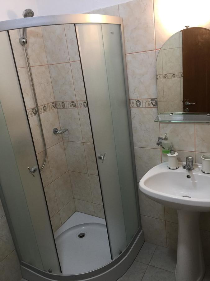 Hotel Rares Botosani Luaran gambar