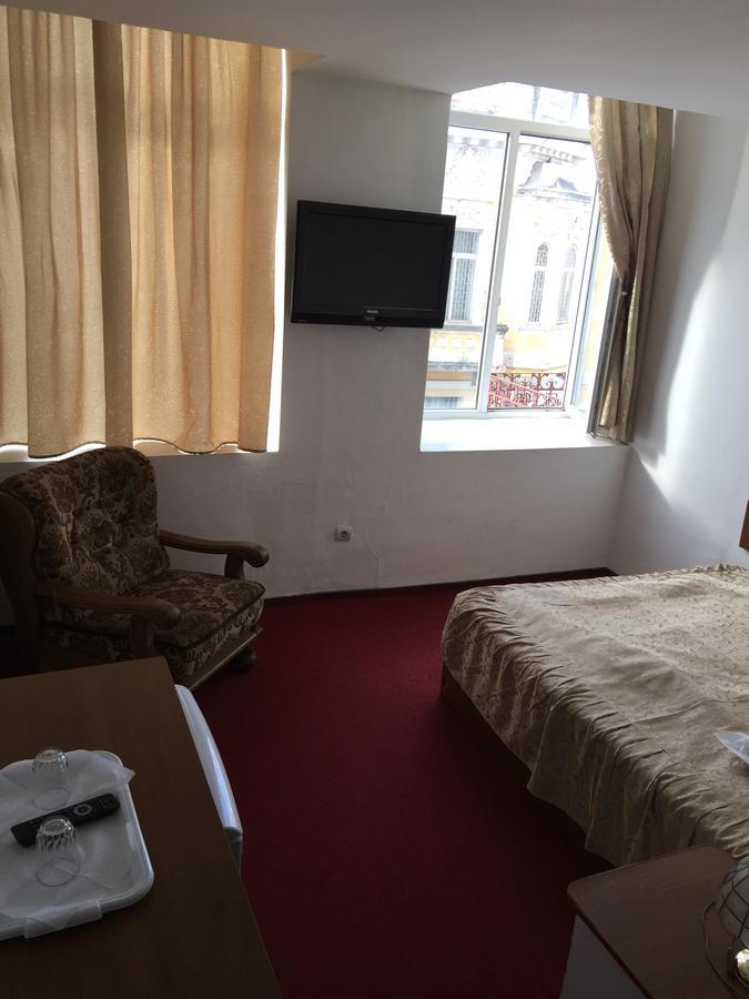 Hotel Rares Botosani Luaran gambar