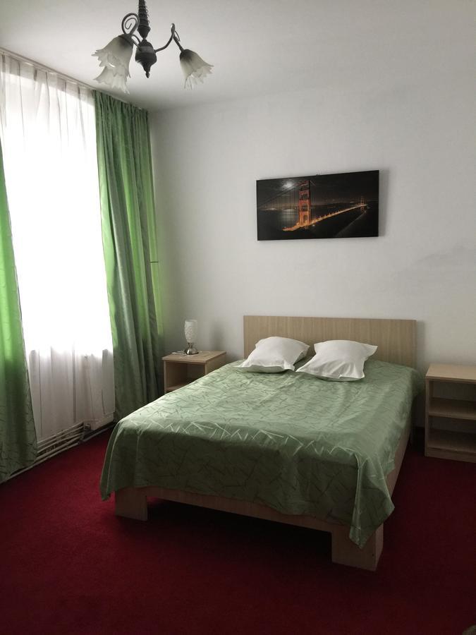 Hotel Rares Botosani Luaran gambar